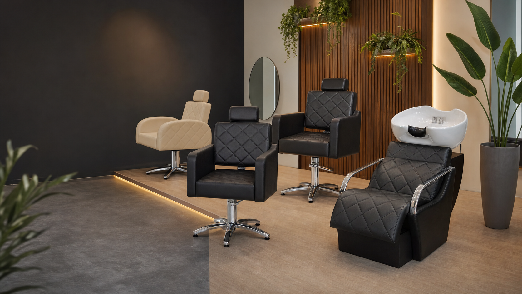 Showroom Malu com cadeiras profissionais e lavatório